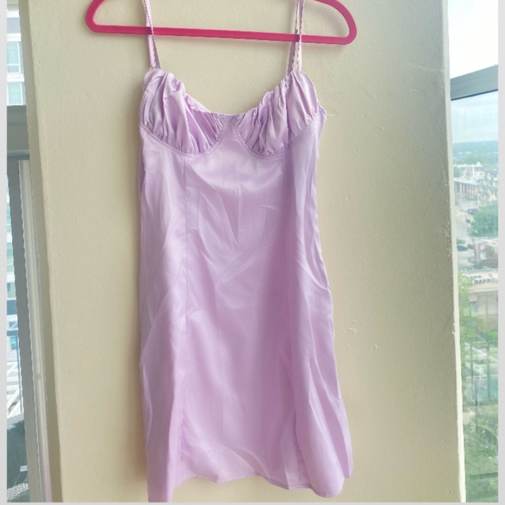 Nwot lavender satin runched bust dress - Picture 6 of 11